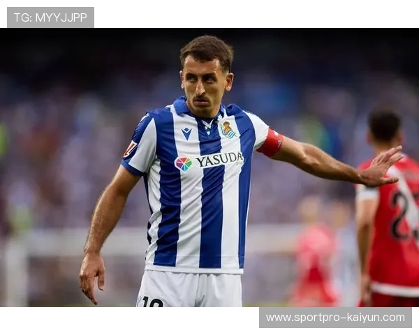 专访巴萨女足主帅吉拉尔德斯:谈卫冕之路与青训培养