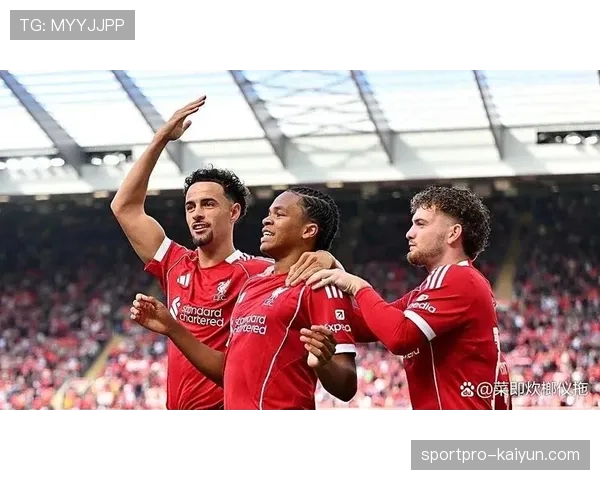 从青训到金靴：恩古莫哈成利物浦队史英超最年轻双响球员